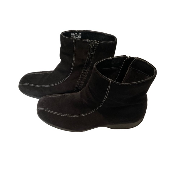 Clark’s Ashlyn Women’s Black Suede Leather Ankle Boot/Bootie Size 10M - Picture 7 of 10